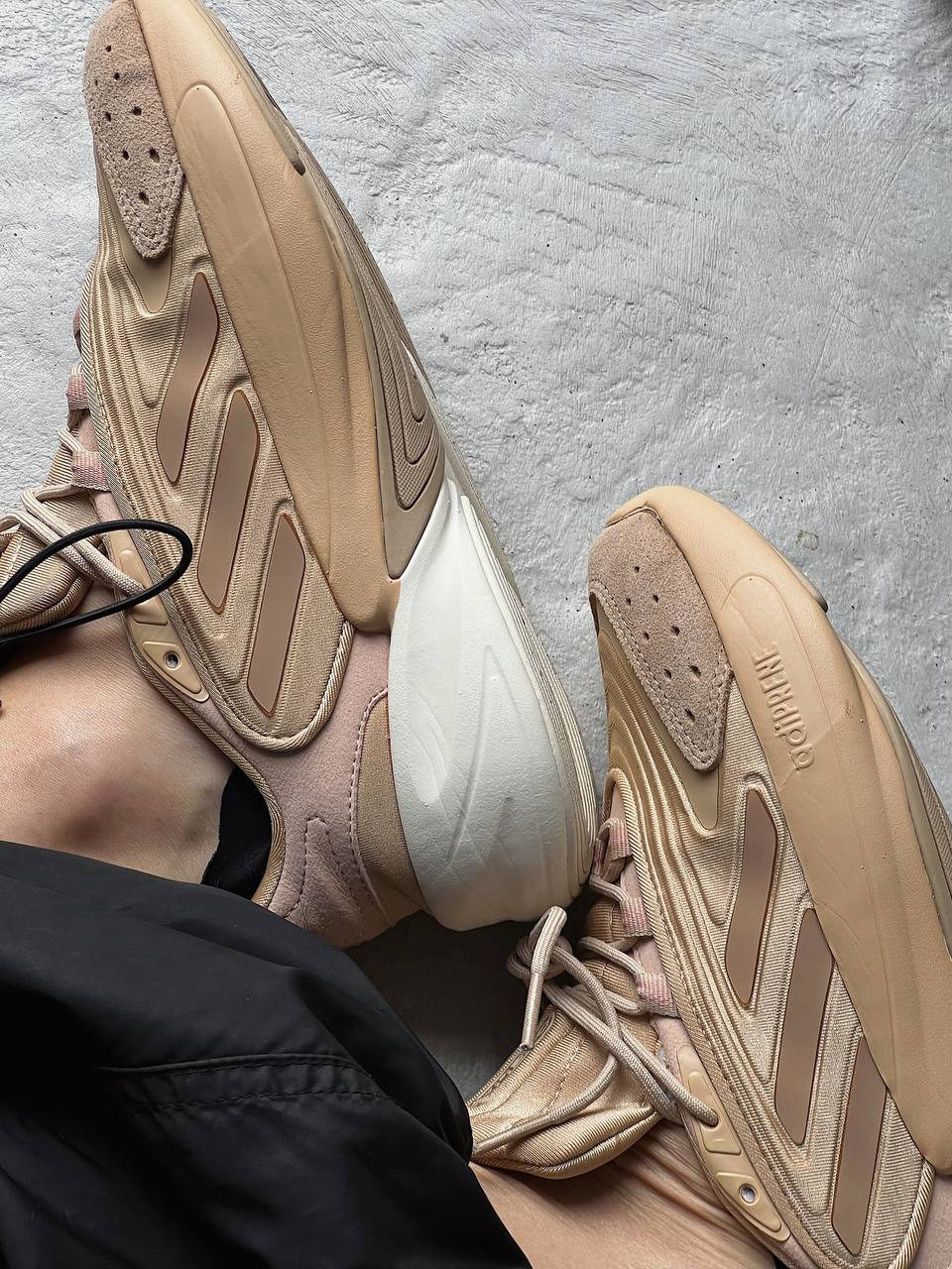 Adidas Ozelia Golden Rose — фото 2