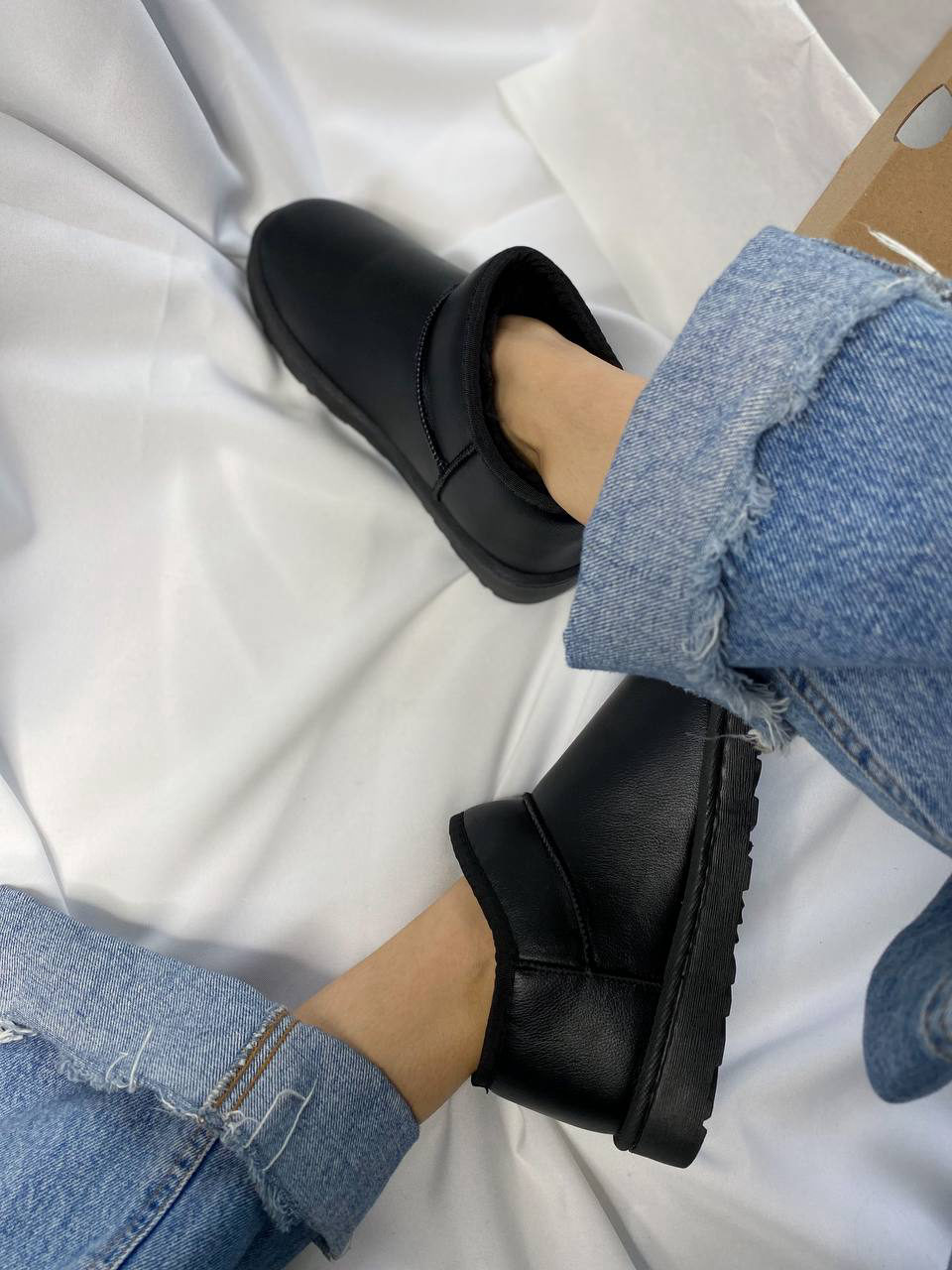 Ugg Ultra Mini Smooth Leather No logo — фото 2