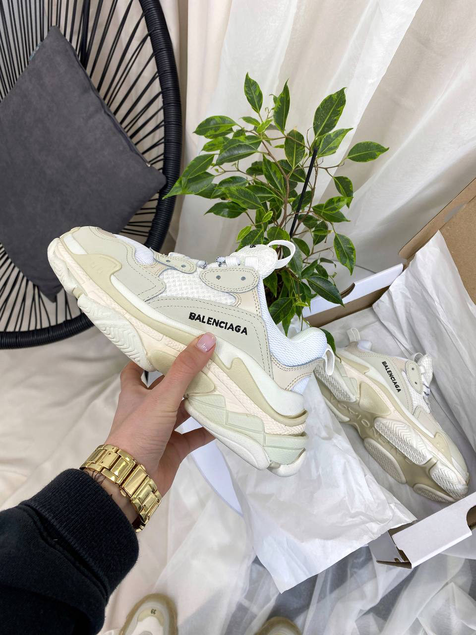 Balenciaga Triple S White — фото 5