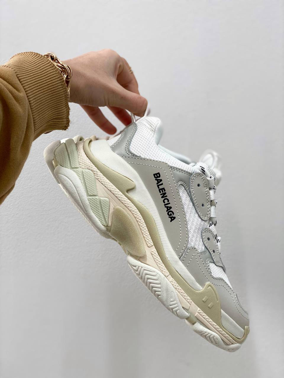 Balenciaga Triple S White — фото 6