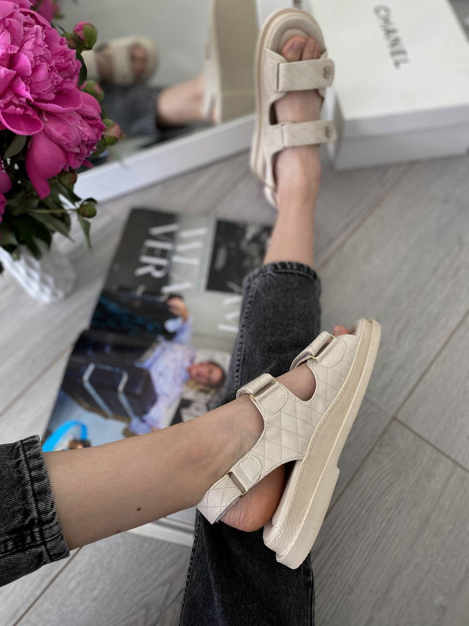 Chanel Sandals Beige — фото 2