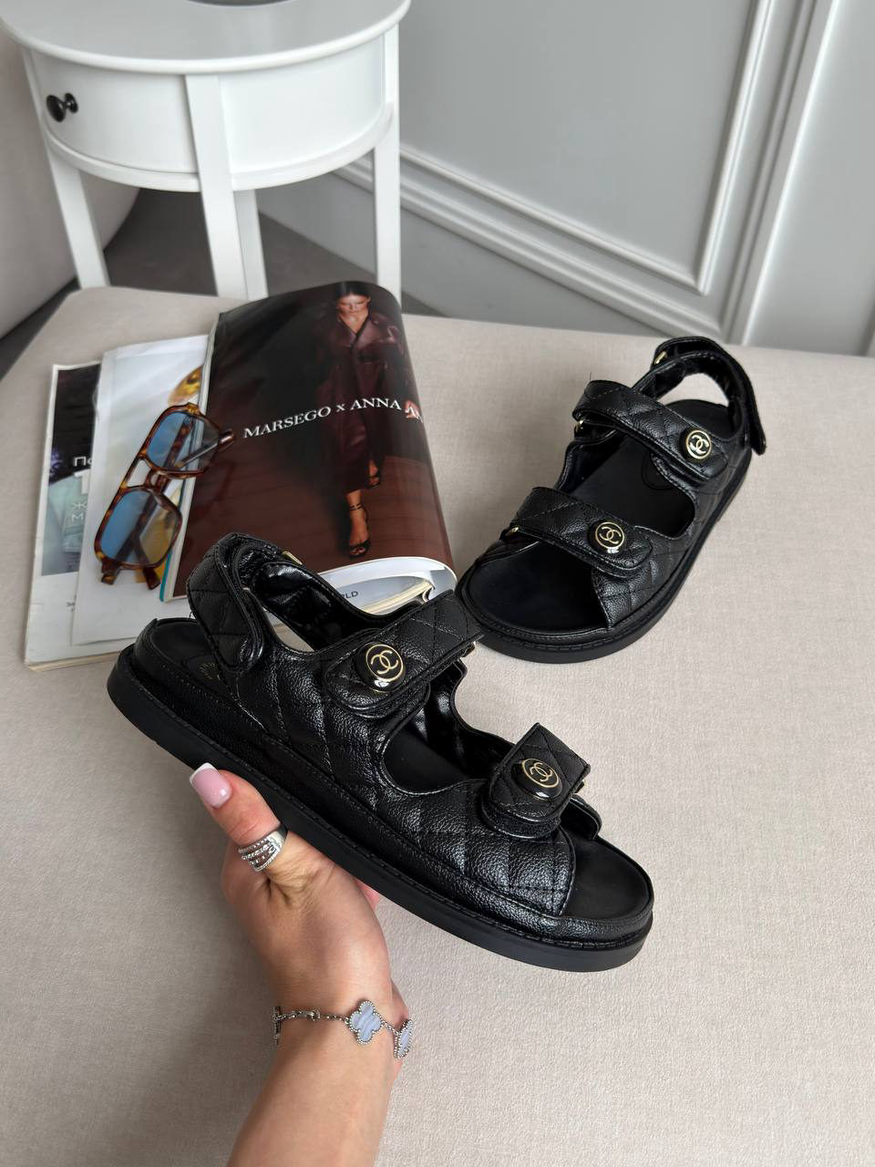 Chanel Sandals Black Leather LUX — фото 2