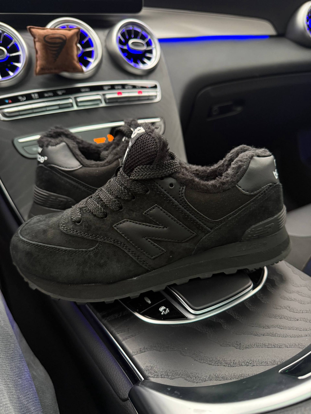 New Balance 574 Total Black Fur — фото 3
