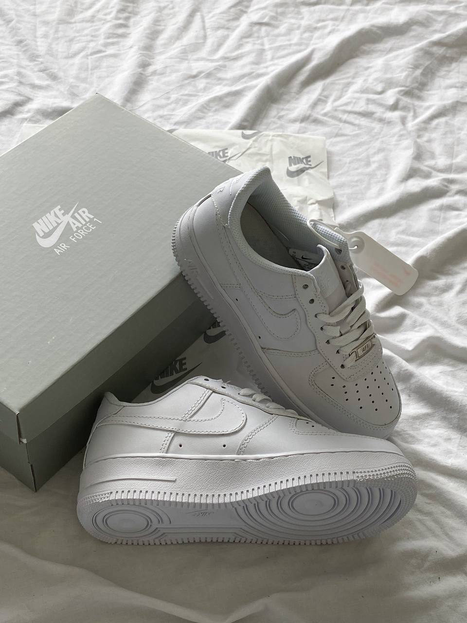 Nike Air Force 1 Lux — фото 4
