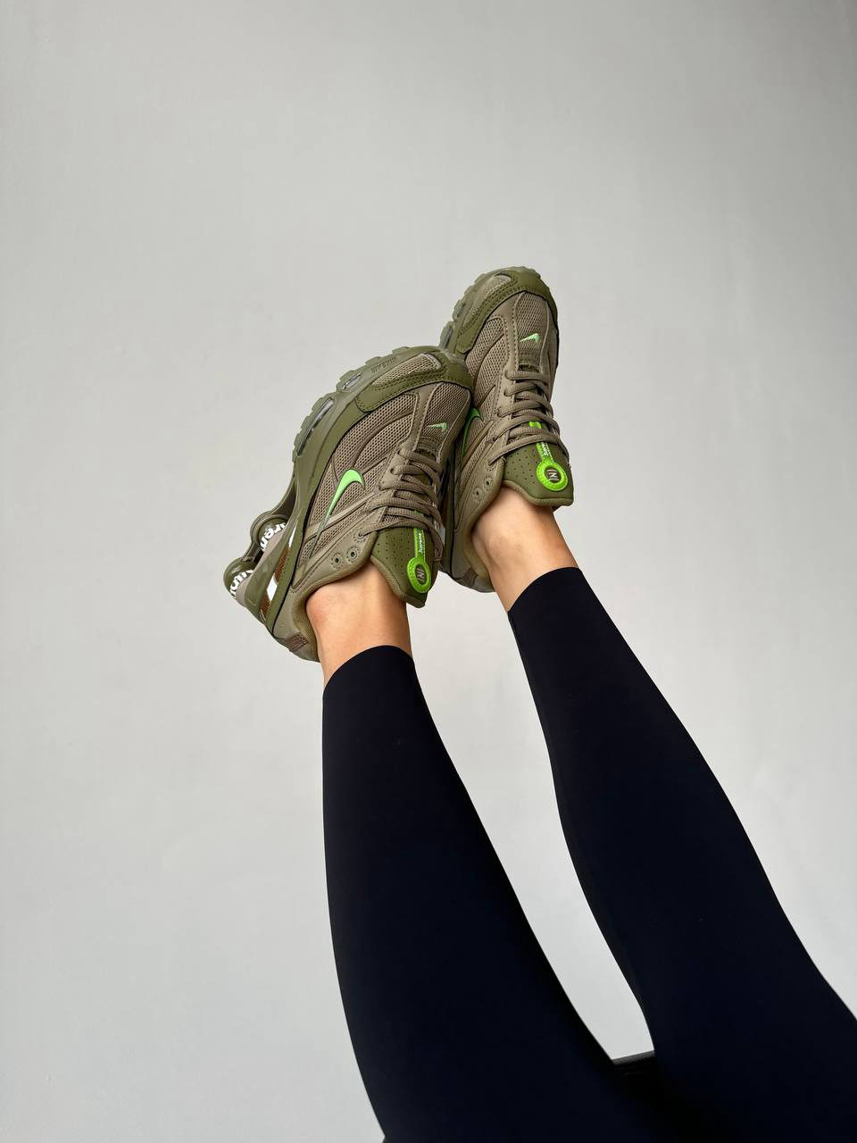 Nike x Supreme Shox Ride 2 Khaki/Brown — фото 2
