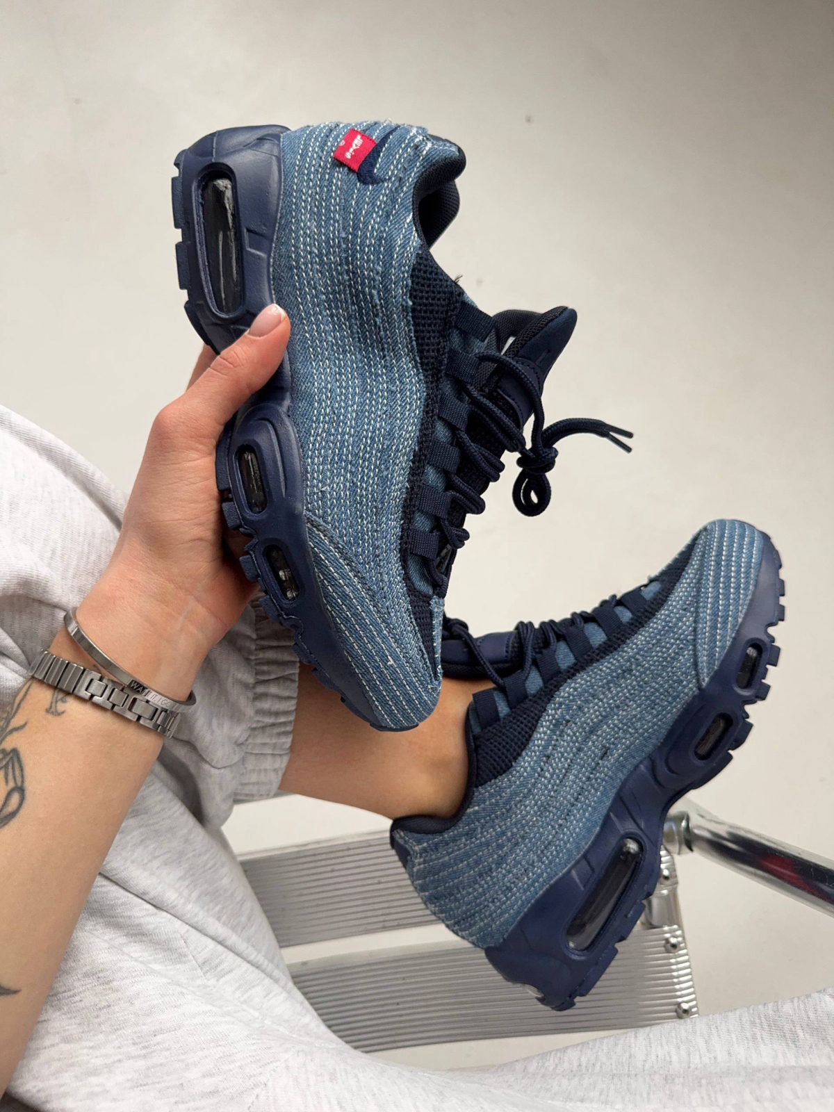 Nike Air Max 95 x Levi's Obsidian — фото 2