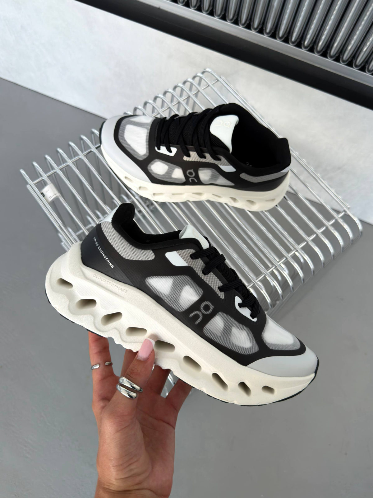 On Running Cloudtilt Remix Black/Ivory — фото 2