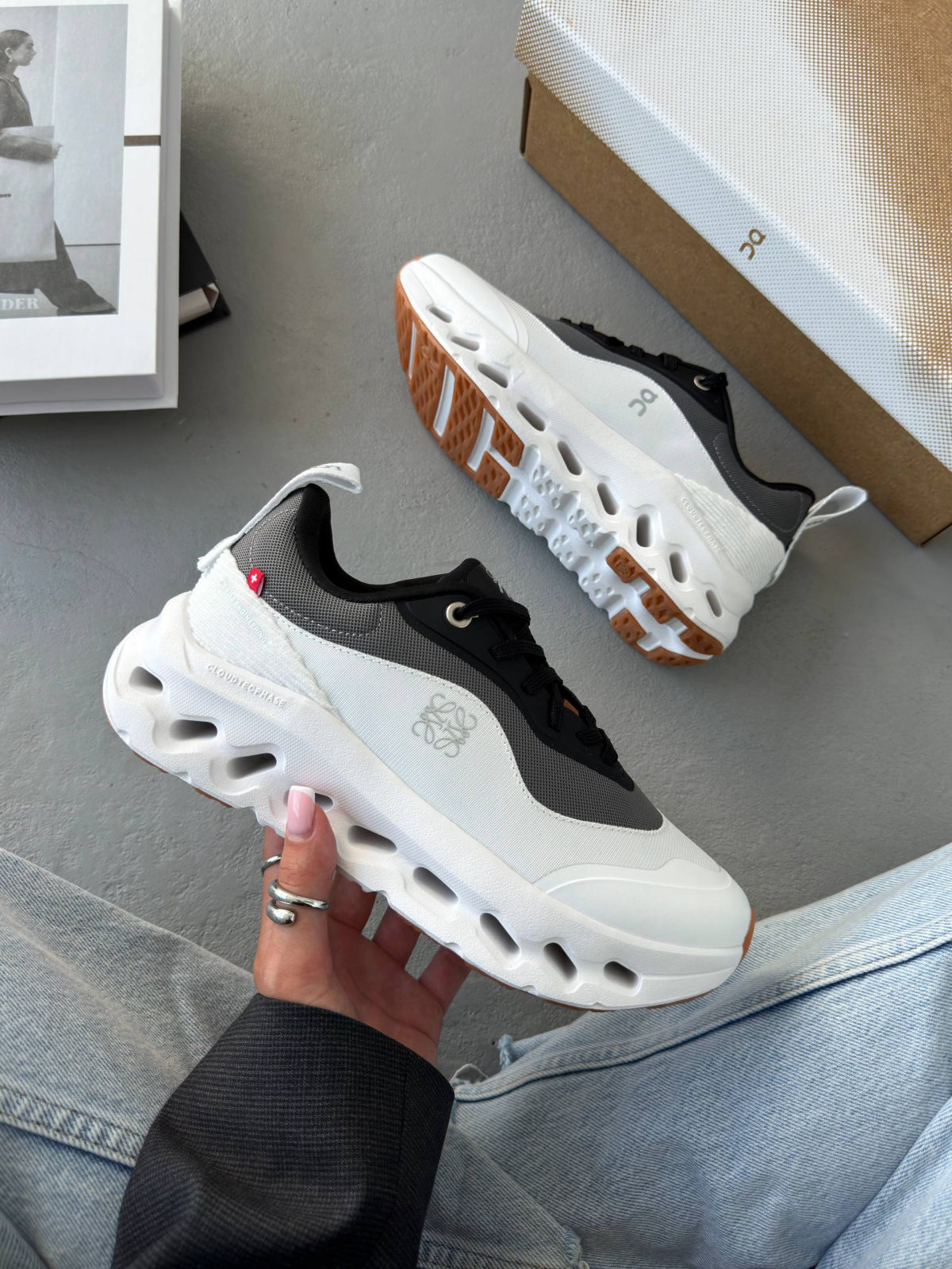 Loewe x On Running Cloudtilt 2.0 Black White — фото 2