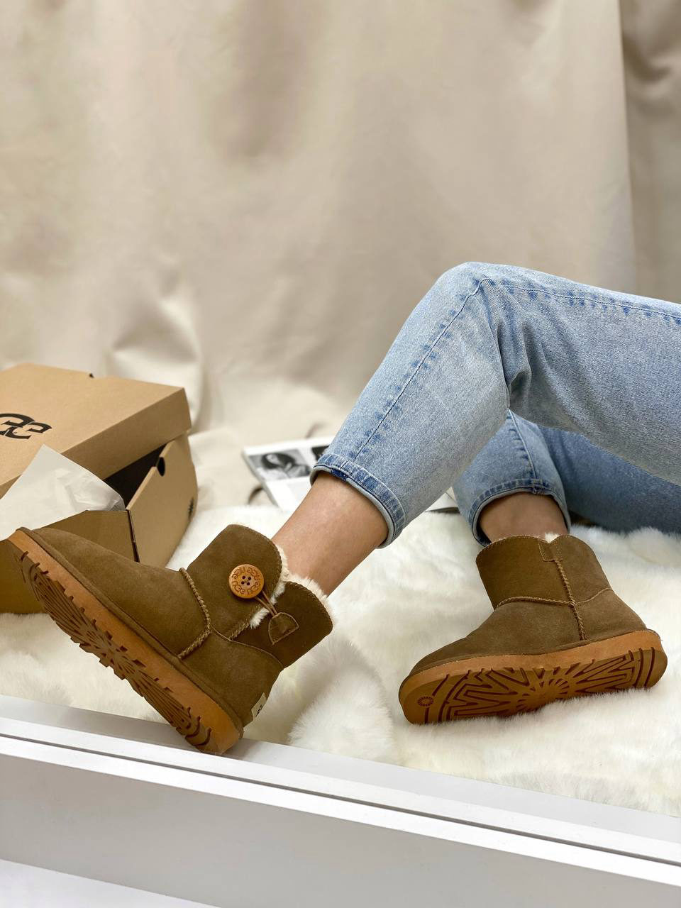 UGG Mini Bailey Button Beige (Распродажа) — фото 3