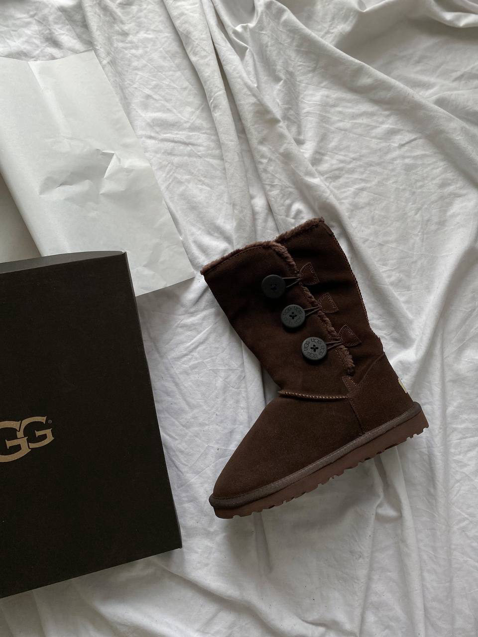 UGG Bailey Button Triplet II Brown Mocha (Распродажа) — фото 2