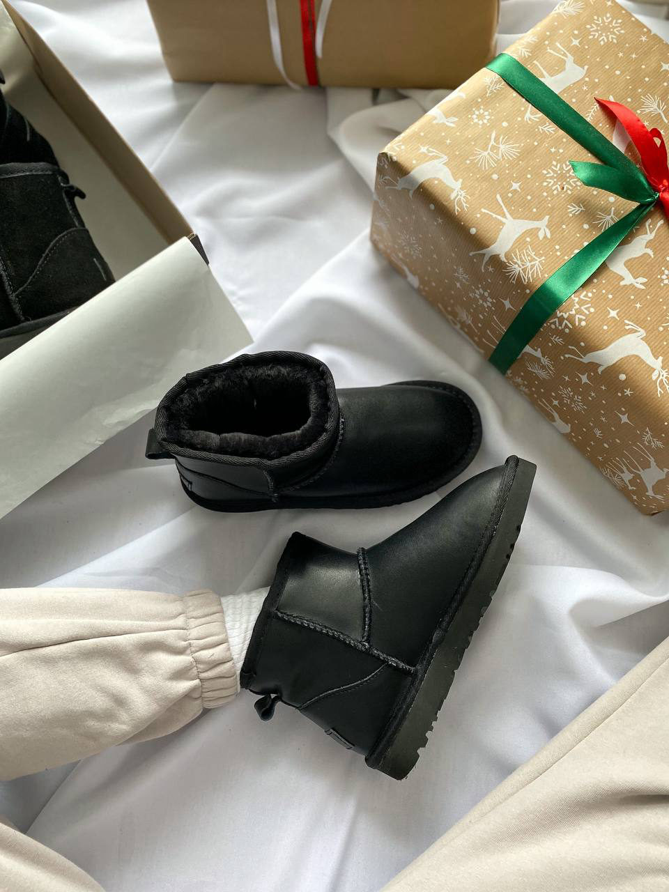 Ugg classic mini Leather РОЗПРОДАЖ — фото 3