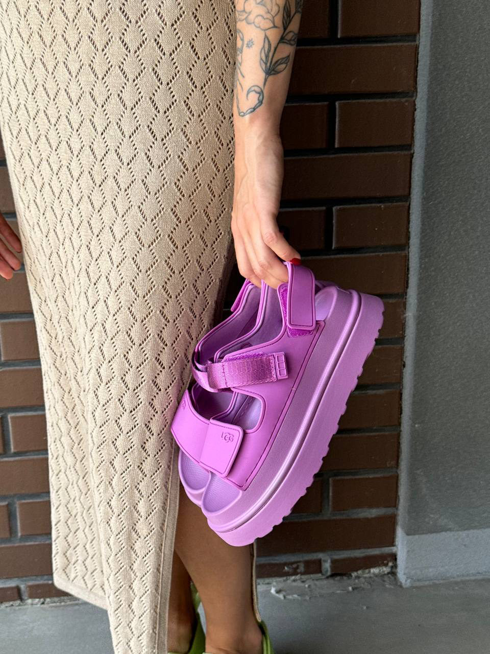 Ugg Goldenglow Sandals Pink — фото 2