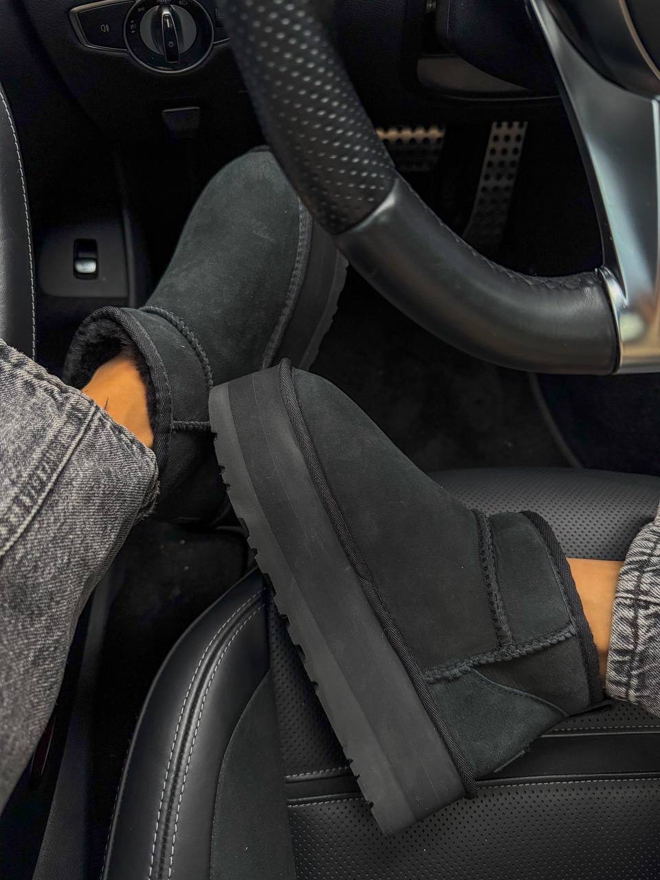 Ugg Classic Ultra Mini Platform XL Black — фото 3