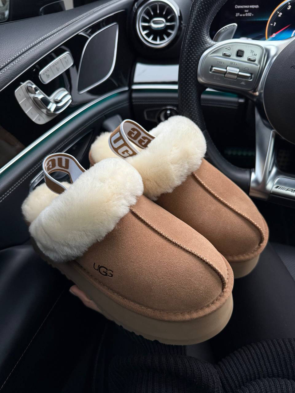 UGG Funkette Slipper Chestnut — фото 2
