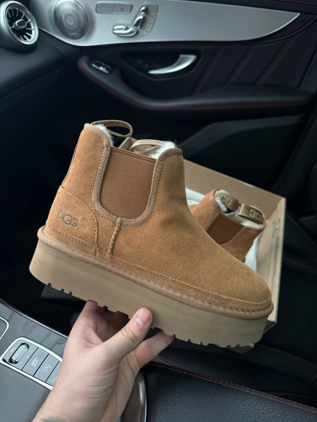 UGG Neumel Chelsea Camel — фото 2