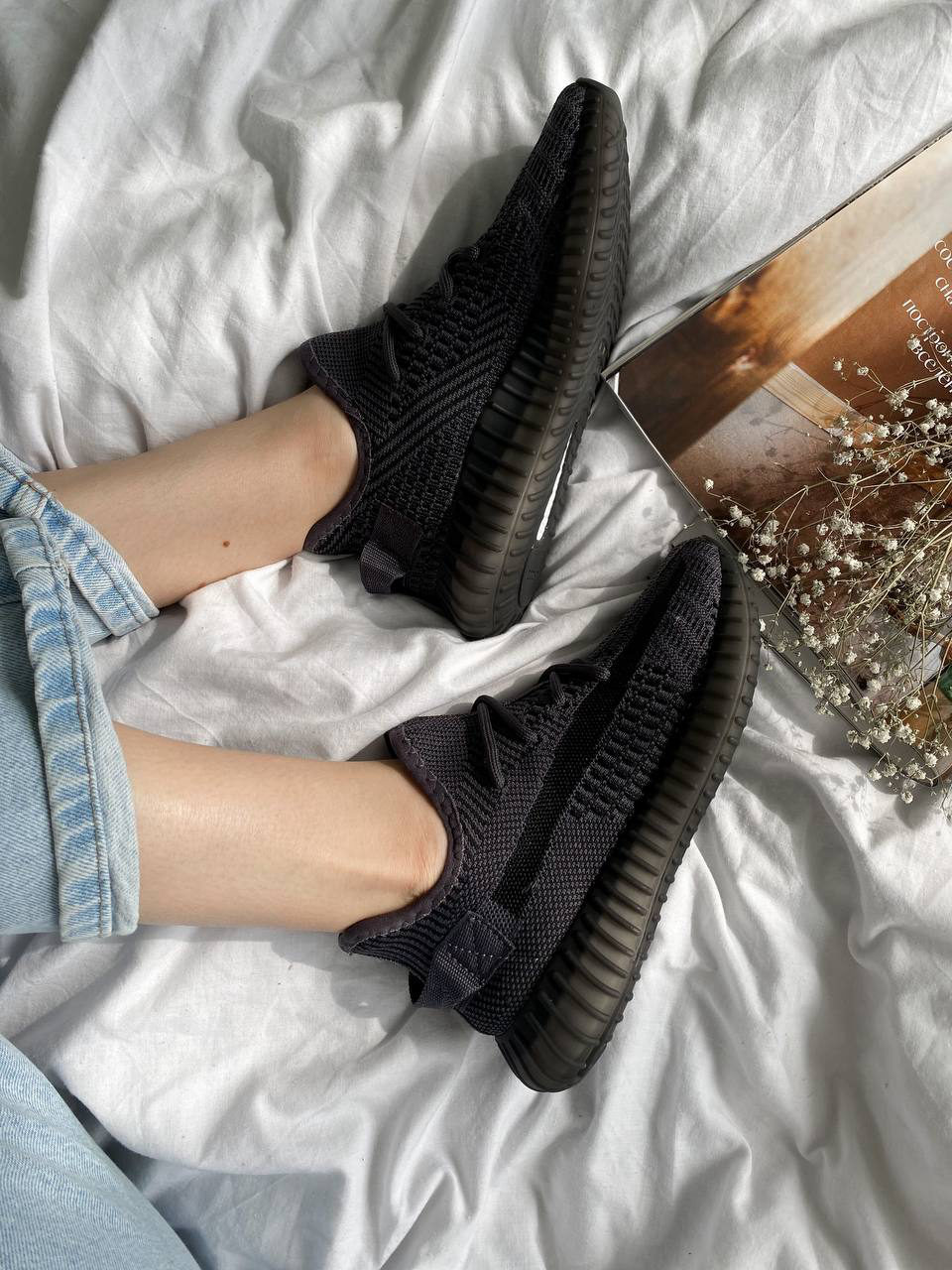 Yeezy 350 Black — фото 2