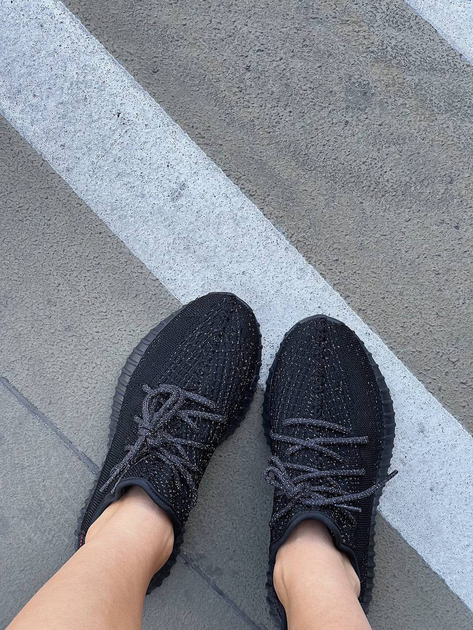 Yeezy Black*Full Ref — фото 2