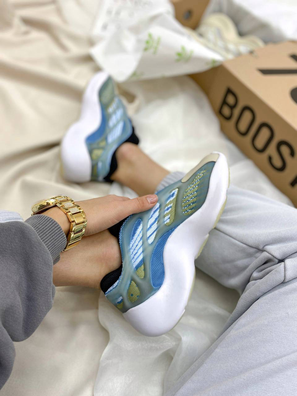 Yeezy 700 V3 Arzareth — фото 6