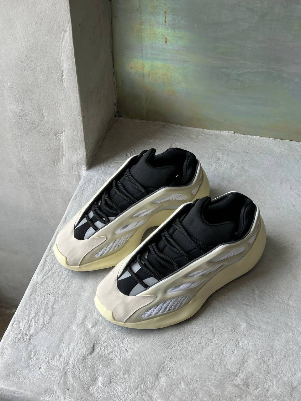 Yeezy 700 V3 Azael — фото 2
