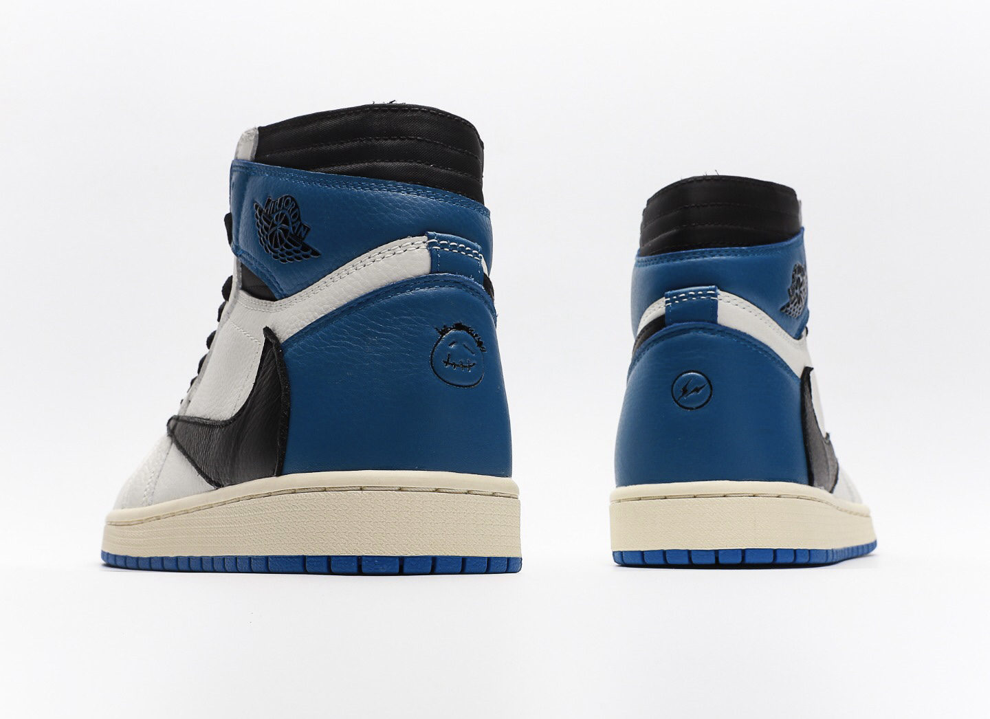 Jordan 1 Retro x Travis Scott Blue — фото 4
