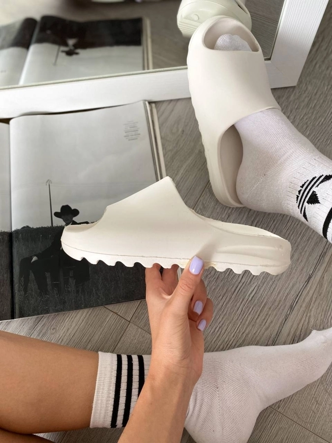 Yeezy Slide Bono White