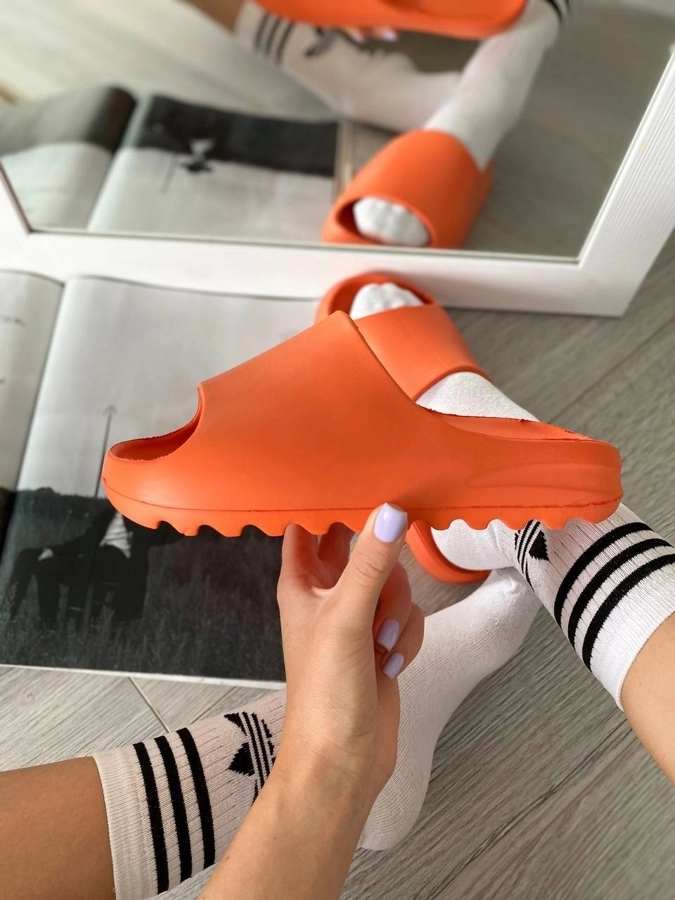Yeezy Slide Orange