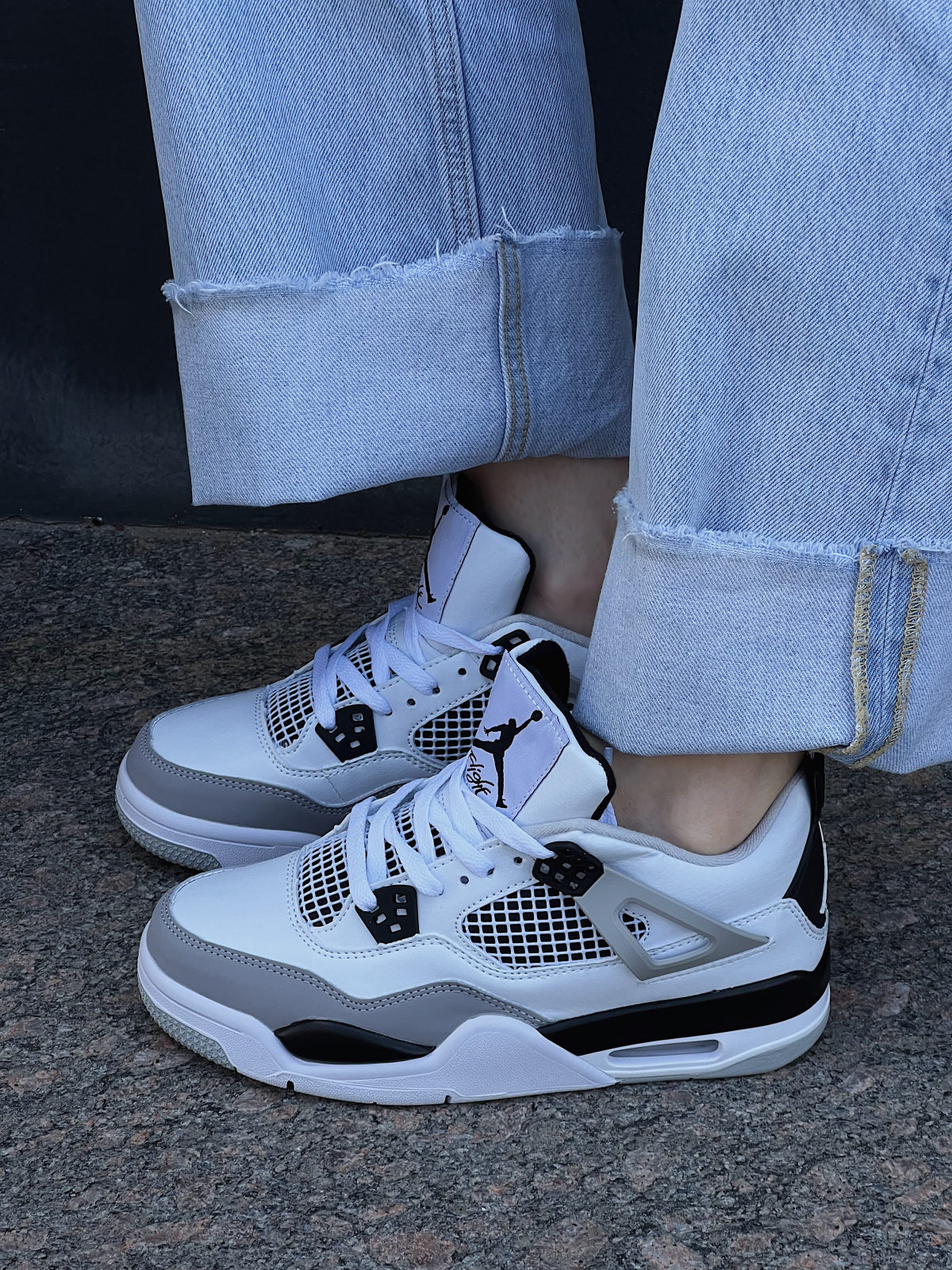 Air Jordan 4 Retro “Military Black”