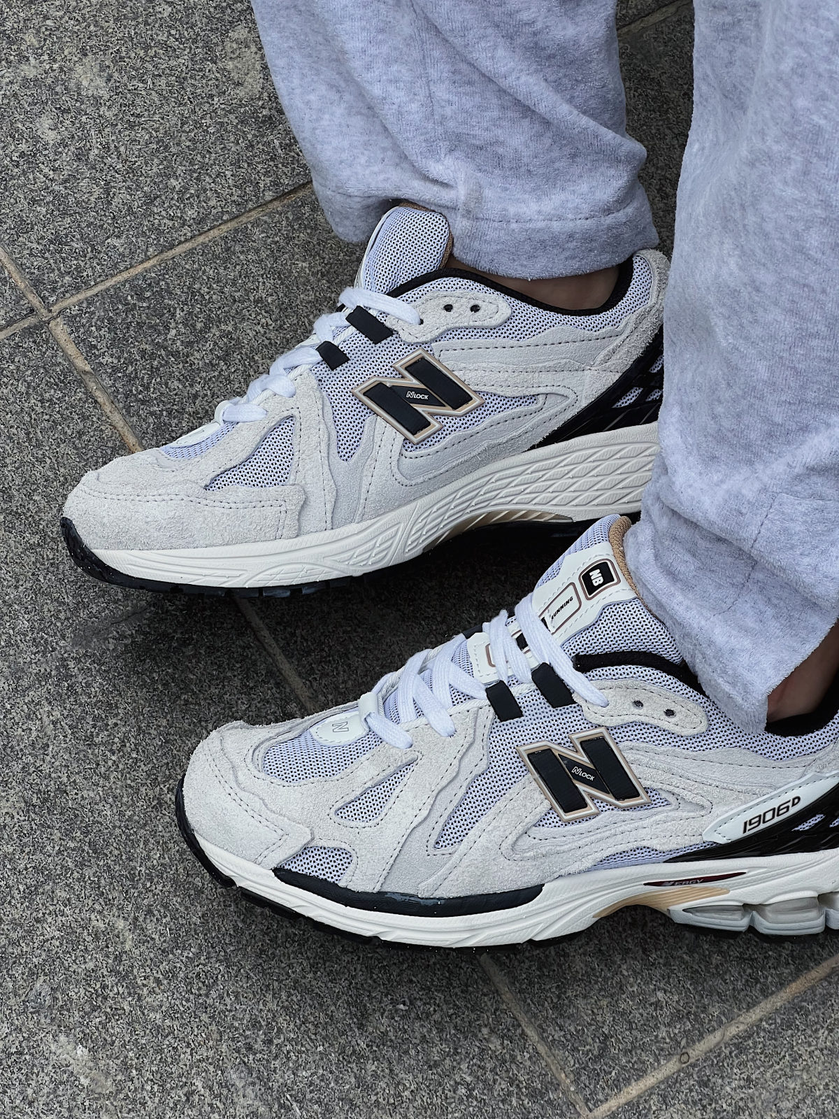 New Balance 1906R White/Gold/Black