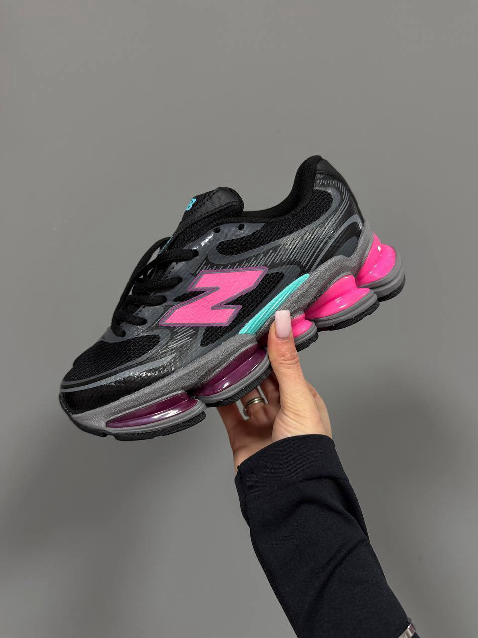 New Balance 2000 Black/Pink/Grey