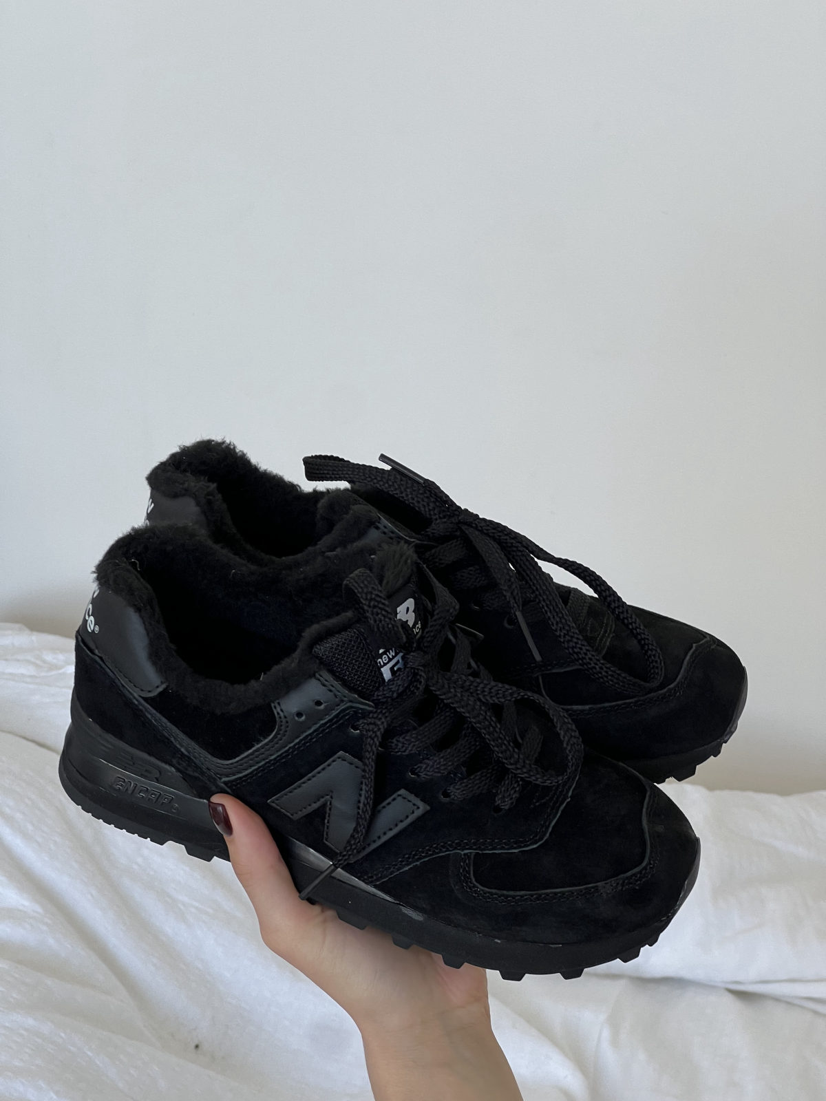New Balance 574 Total Black Fur