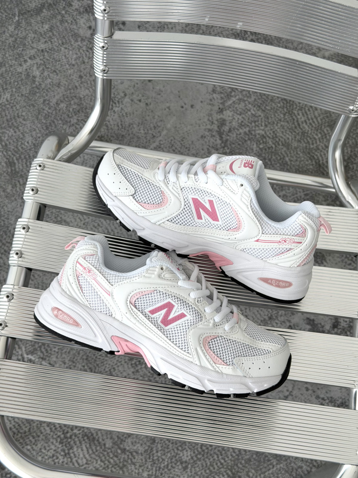 New Balance 530 White Pink, арт. NB120-1584189 — фото 1